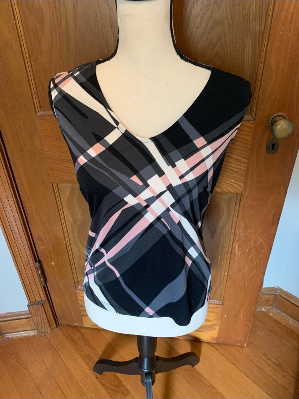 New York & Company Black Plaid V-Neck Tank with Pink and Gray Stripes